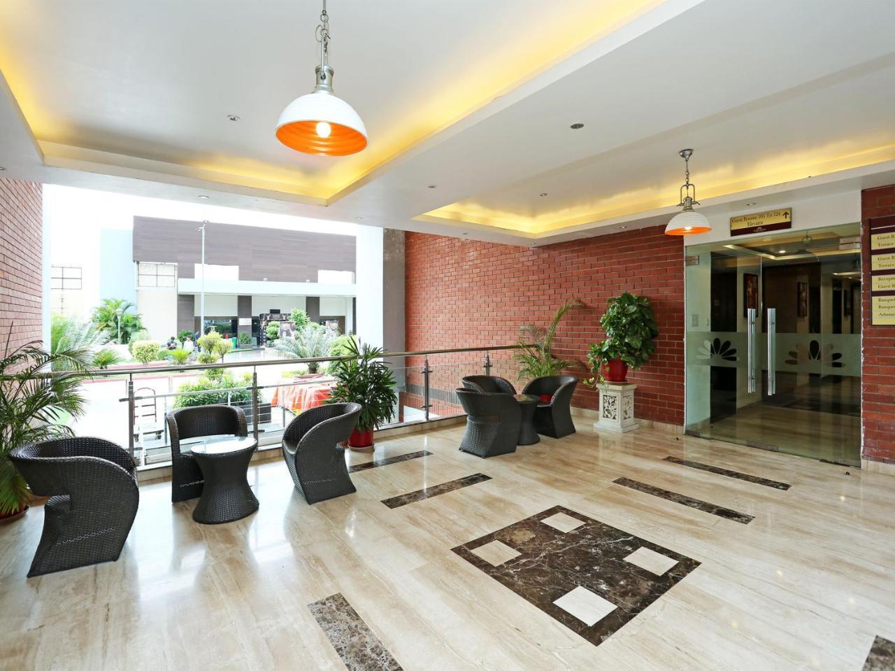 Golden Blossom Imperial Resorts Lucknow Exterior foto